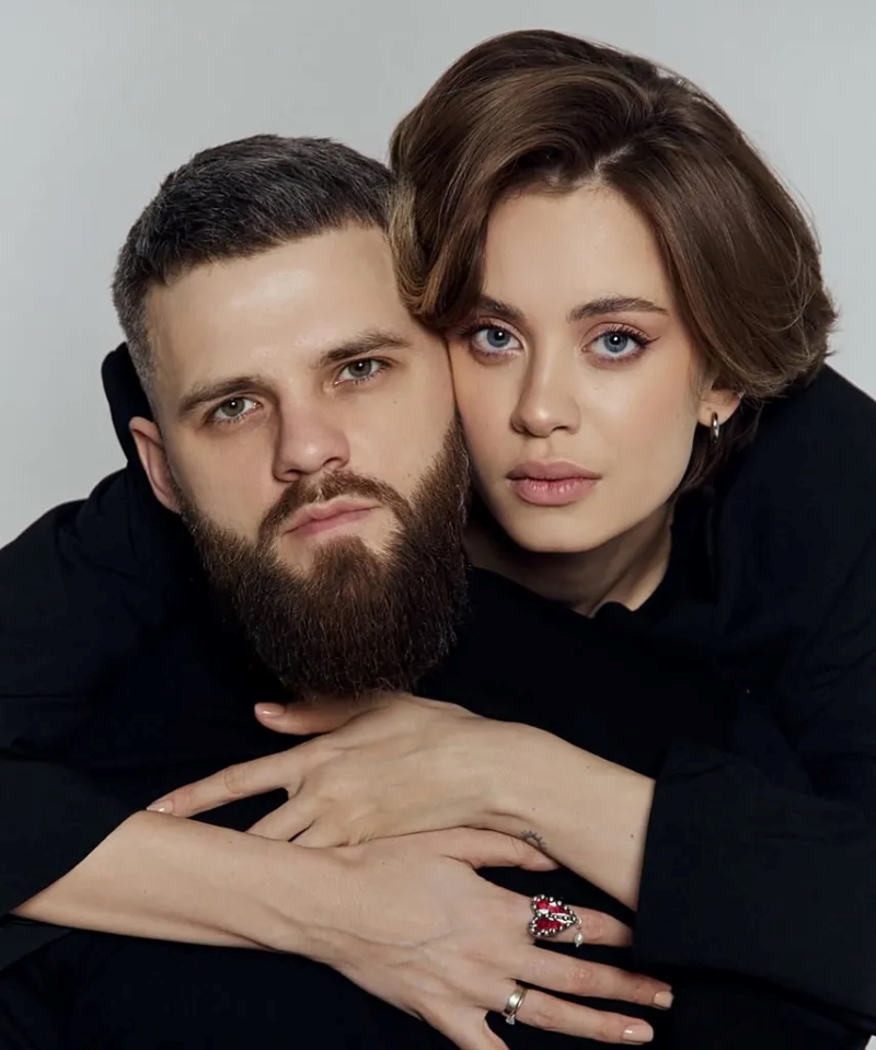 муж