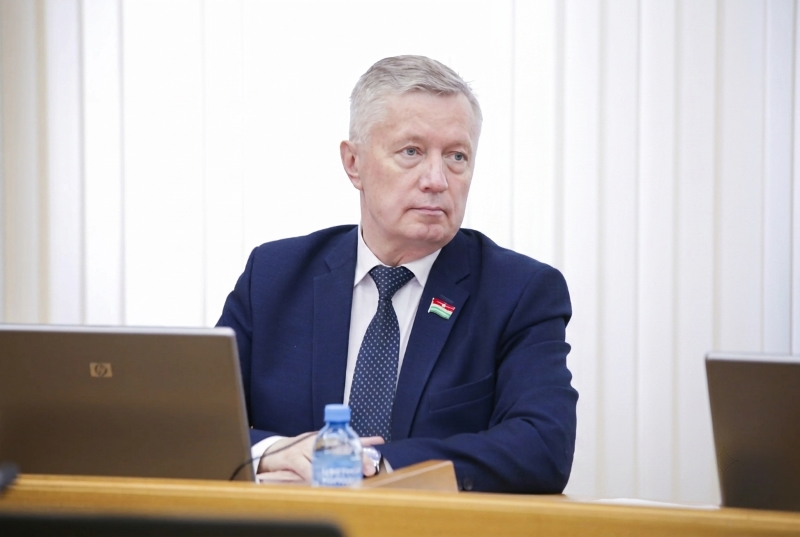 олег